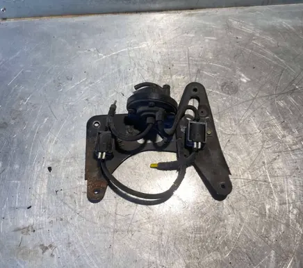 Mercedes-Benz E W124 EGR valve 6050940241