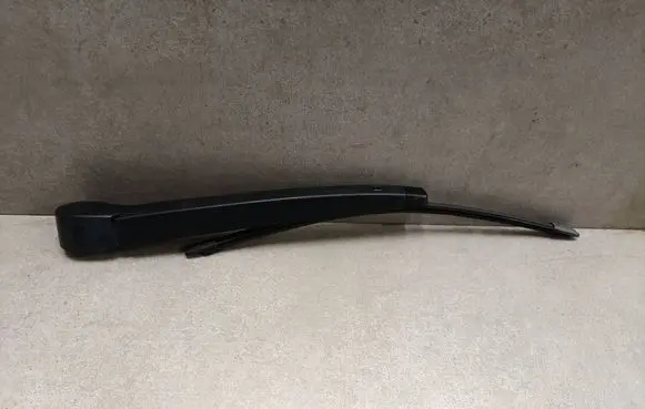 Seat Leon (5F) Rear wiper blade arm 5K6955707B