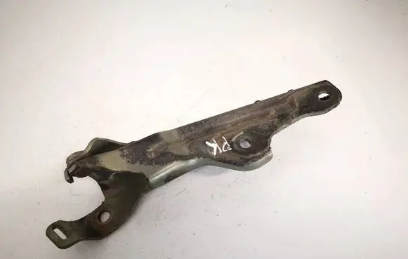 Engine bonnet/hood hinges