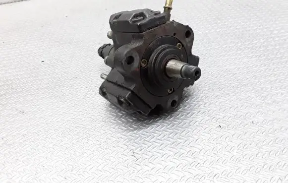 Renault Scenic I Fuel injection high pressure pump 0445010018 7700111010