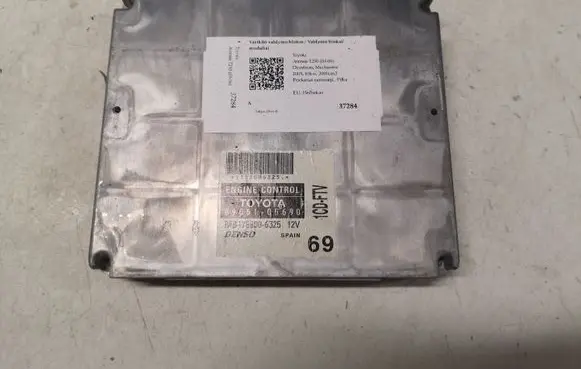 Toyota Avensis T250 Engine control unit/module 8966105690 1758006325