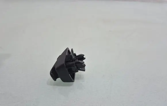 Volvo V40 Sun visor clip/hook/bracket 