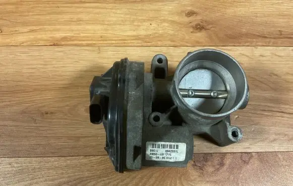 Volvo V50 Throttle valve 4M5GEDLF15 0942331L B9S12