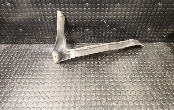 Fender end trim
