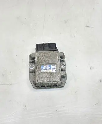 Lexus LS 400 Combustion control unit/module 8962126010 1313001744