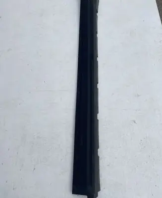 Maserati Levante Sill 670040335