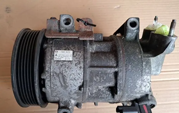 Citroen DS4 Air conditioning (A/C) compressor (pump) 768623 447150-3250