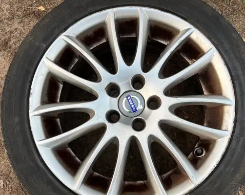 R17 alloy rim