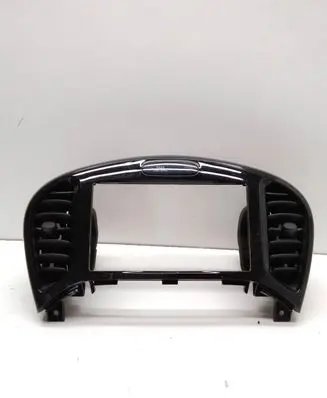 Nissan Juke I F15 Radio/GPS head unit trim 