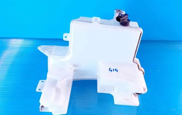 Ford Focus Windshield washer fluid reservoir/tank JX7B17B613AF