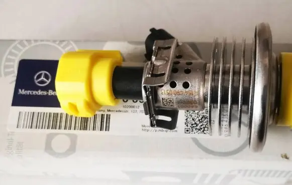 Mercedes-Benz E W211 AdBlue injector 04440210241 04440210242 A1644900513