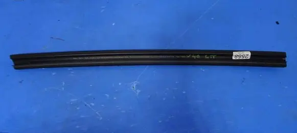 Volvo V40 Front door glass trim molding 31278545