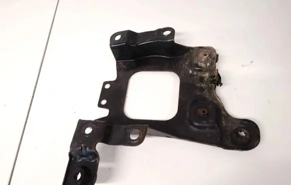Battery bracket
