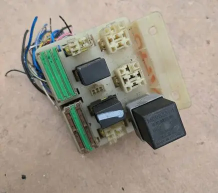 Volvo S40, V40 Fuse box set MB953381