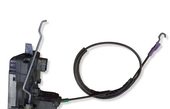 Opel Tigra B Front door lock 93162844 C101873839