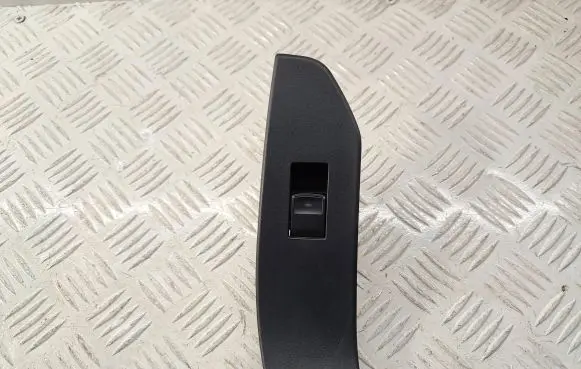 Toyota Verso Electric window control switch 742310F040B0 742310F040