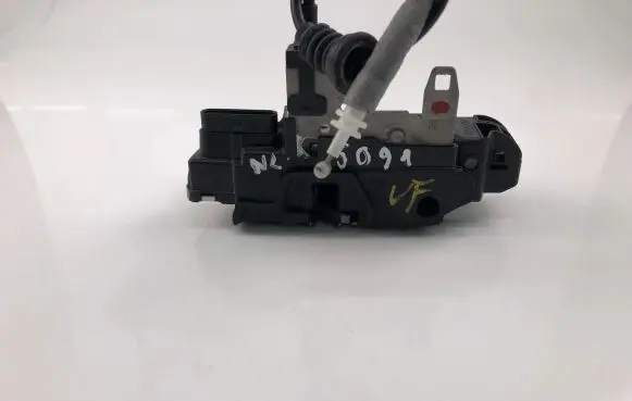 Volvo XC40 Coupe door lock (next to the handle) 31349894