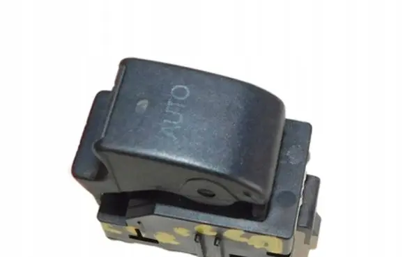 Toyota Corolla E120 E130 Electric window control switch 8481002041