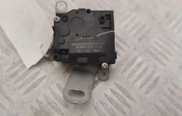 Lexus RX 450H Air flap motor/actuator 0638002120