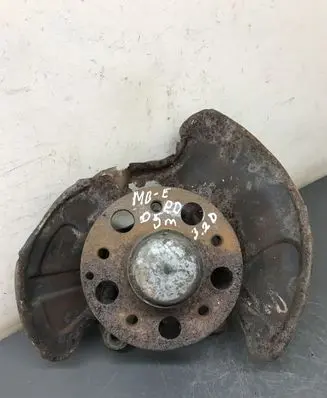 Mercedes-Benz E W211 Front wheel hub
