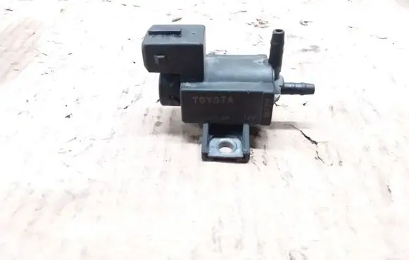 Vacuum valve