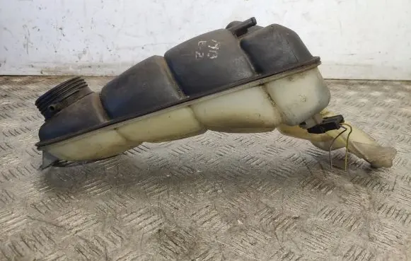 Mercedes-Benz E W210 Coolant expansion tank/reservoir 2105000549