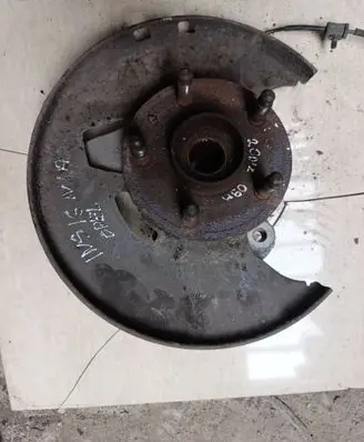 Opel Insignia A Front wheel hub