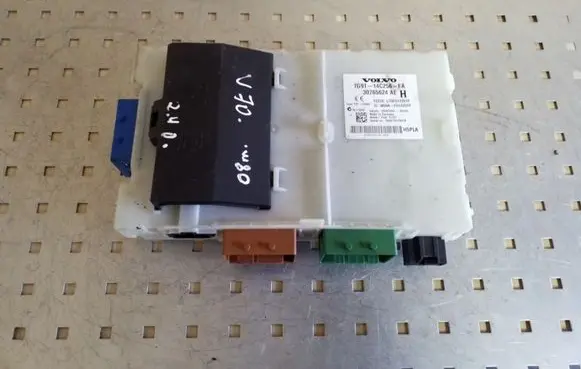 Volvo V70 Comfort/convenience module 30765624AE