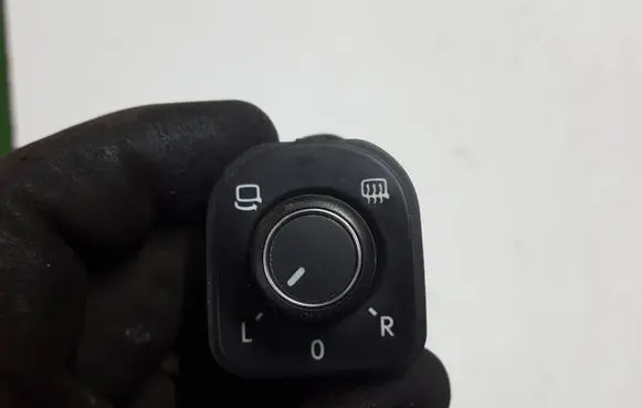 Volkswagen Tiguan Wing mirror switch 5K0959565A