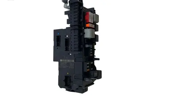 Mercedes-Benz C W204 Fuse module A2049005601