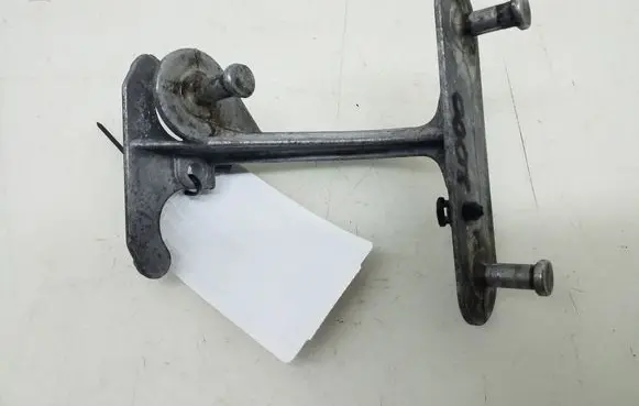 Mercedes-Benz C W204 ABS pump bracket A2044310240