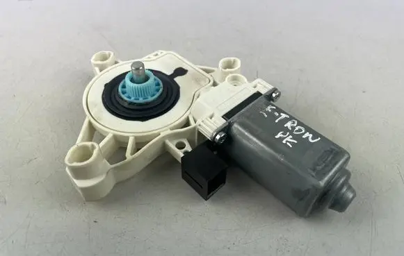 Audi e-tron Front door window regulator motor 4K0959801
