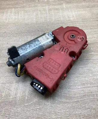 Audi A4 S4 B5 8D Sunroof motor/actuator 404355 84630A
