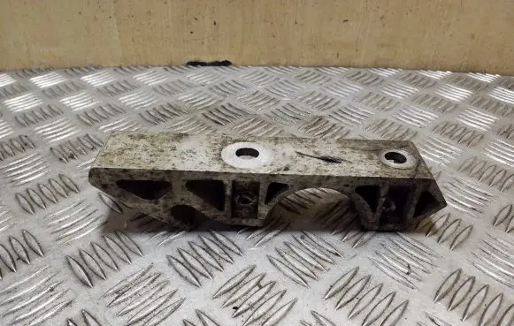 Volkswagen Touareg II Sway bar bush bracket, front 7L0411063B