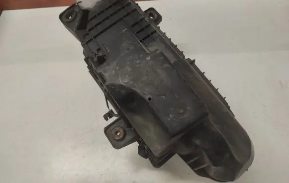 Peugeot 407 Air filter box PSA4243