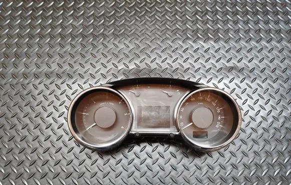 Peugeot 5008 Speedometer (instrument cluster) 9674982480