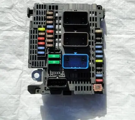 Peugeot 308 Fuse module 9810296080 BSMZ0201 65966469