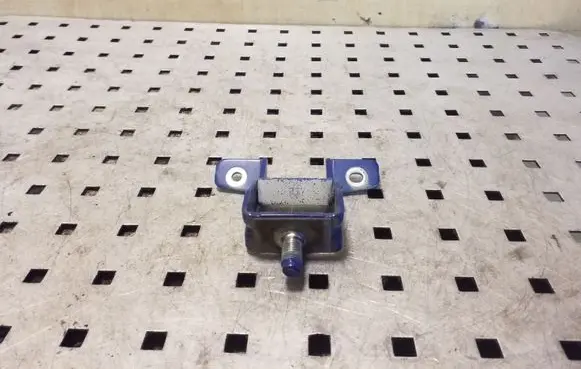 KIA Rio Tailgate/trunk/boot hinge