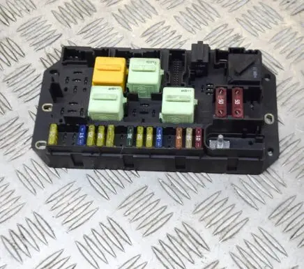 Land Rover Range Rover L322 Fuse module 518776109