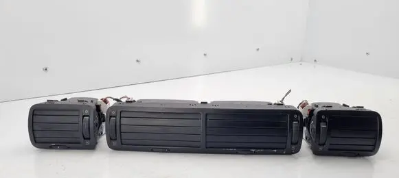 Volkswagen PASSAT B5 Dash center air vent grill 3B0819728A 3B0819703A 3B0819704A