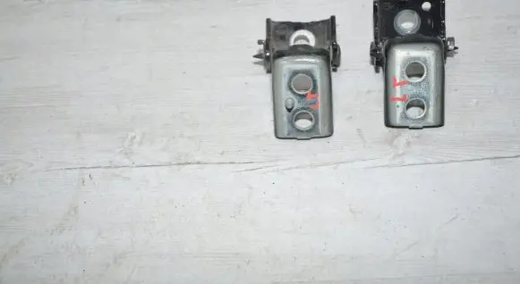Peugeot 2008 I Rear door hinge set 