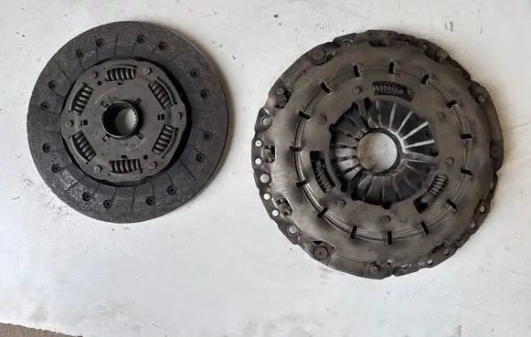 BMW 3 E90 E91 Clutch set kit 1240413 124041310 3240517