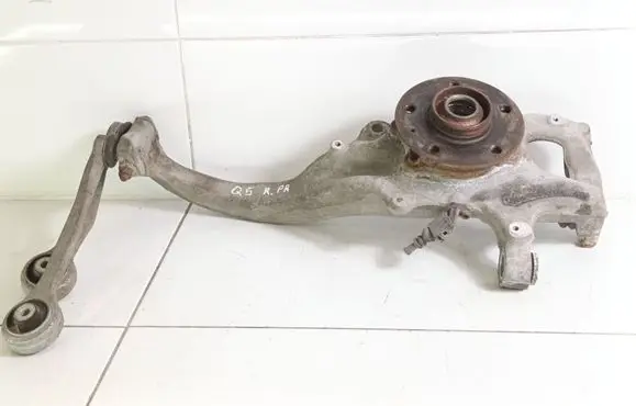 Audi Q5 SQ5 Front wheel hub spindle knuckle 8K0407257G