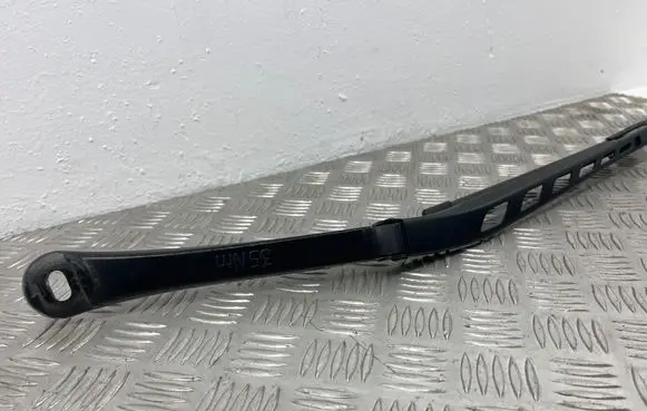 BMW 5 E60 E61 Front wiper blade arm 7198597