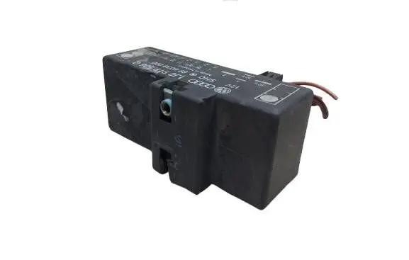 Volkswagen Golf IV Coolant fan relay 1J0919506Q