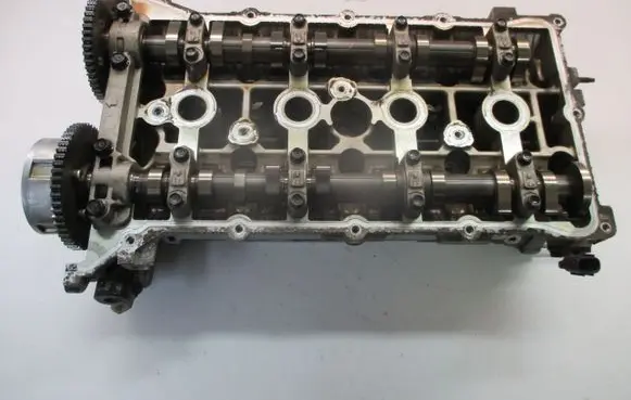 KIA Carens II Engine head K102 G4KA