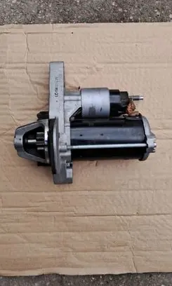 Renault Captur II Starter motor 233001560R