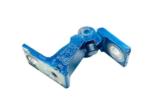 Skoda Fabia Mk3 (NJ) Front door lower hinge 8K0831401P