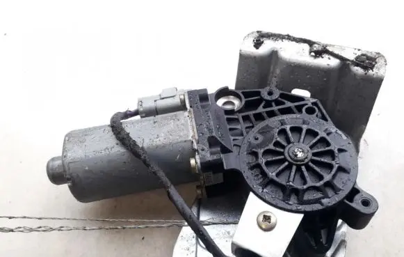 Citroen C3 Rear door window regulator motor 0130821411