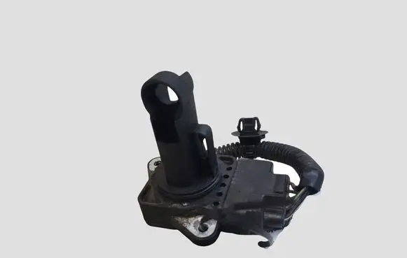 Toyota Avensis T250 Mass air flow meter 222040N010